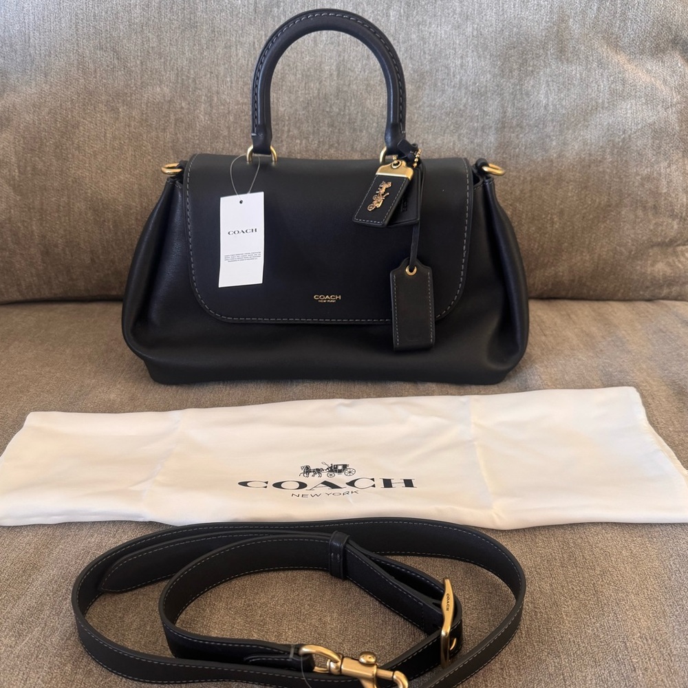 Coach NWT black slouchy Rogue